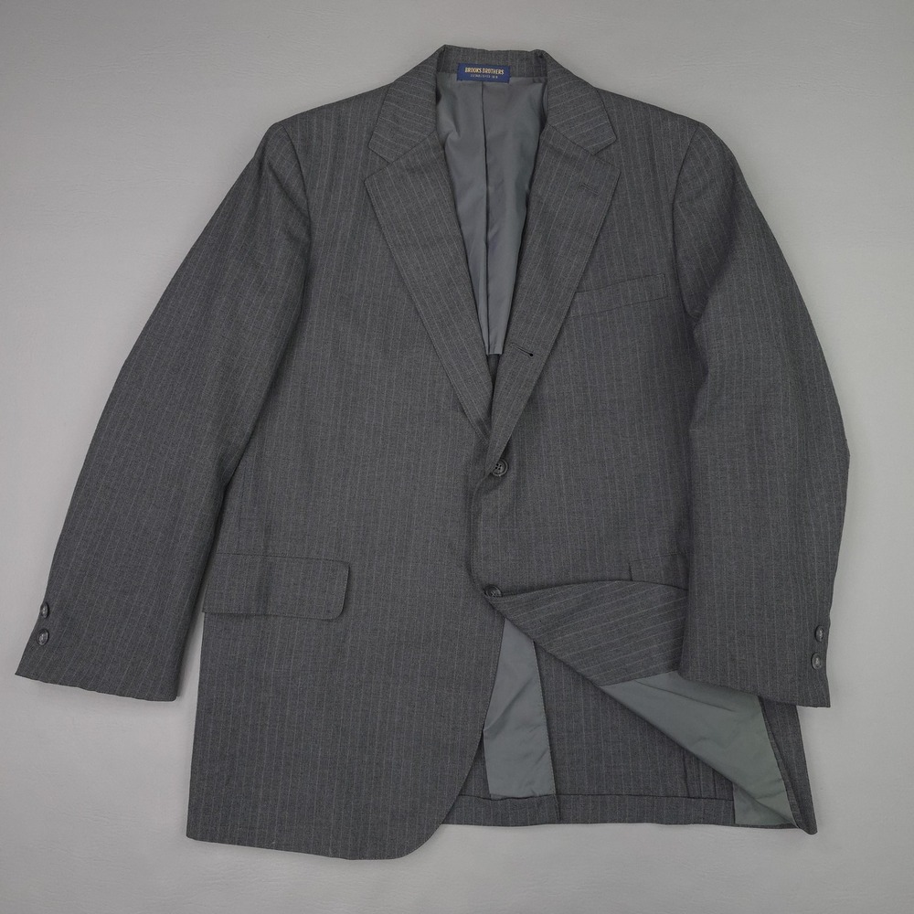 Vintage Brooks Brothers Blazer Mens 43R Gray Pinstripe Wash & Wear 3 Roll 2 70s